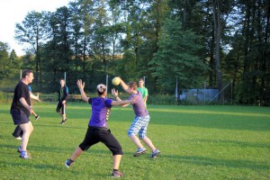 Gemeinsames Handballspiel