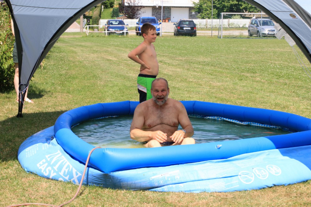 Auch der Plan mit dem Pool scheint zu gelingen