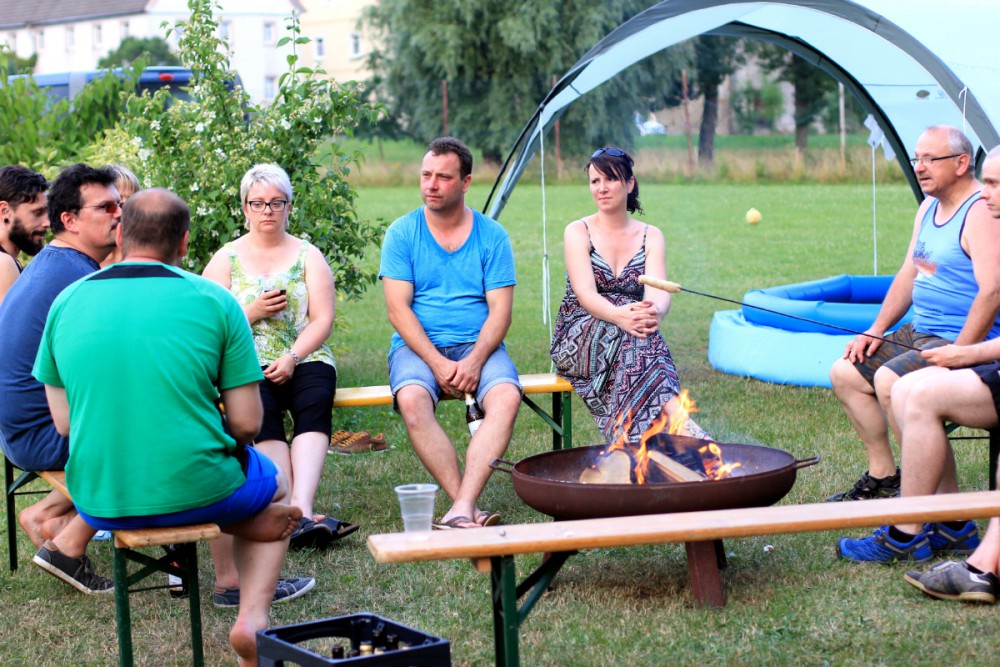 Zum abschluss ein kleines Sit-In am Lagerfeuer