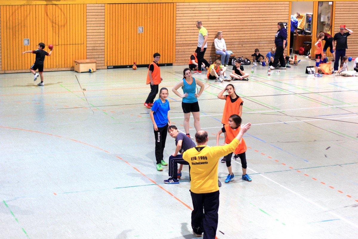 Handball: Eltern gegen Kinder