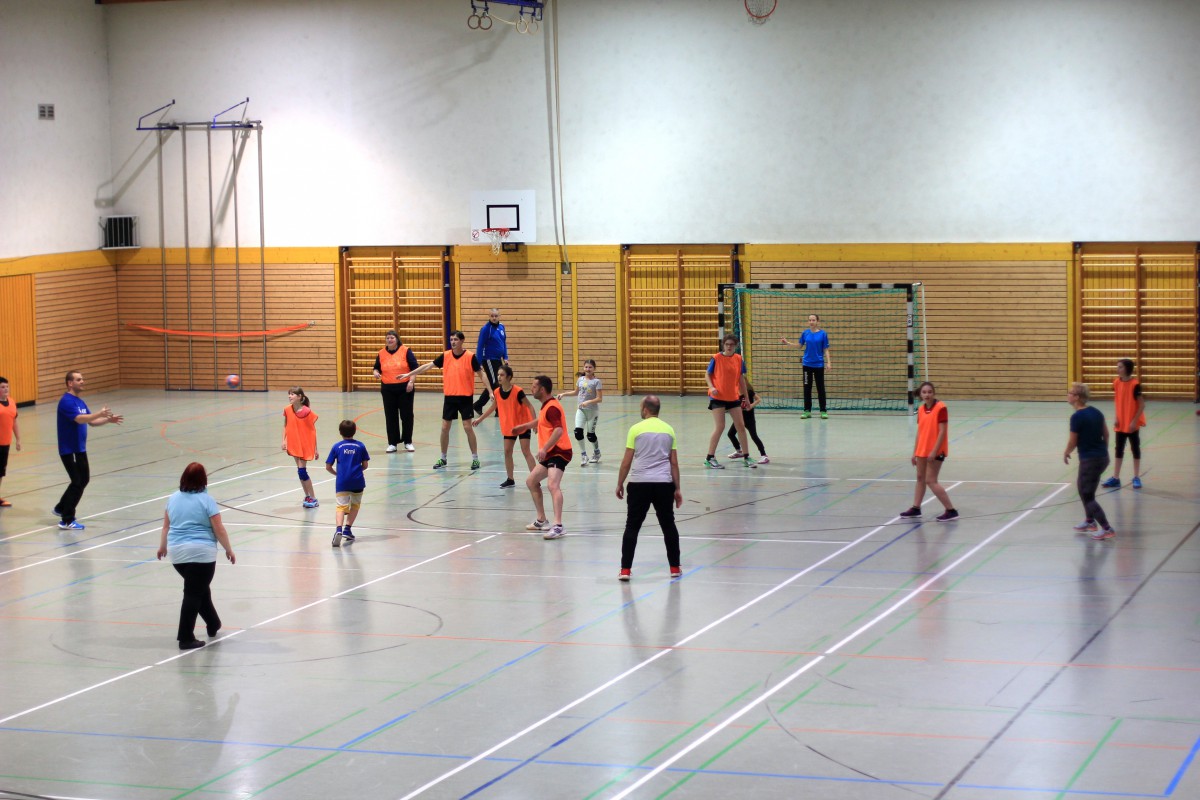 Handball: Eltern gegen Kinder_2