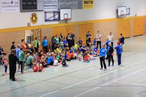 Startschuss zur Weihnachtsfeier für die Jüngeren