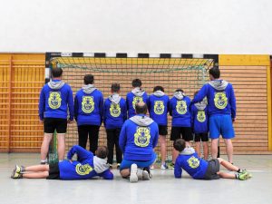 Stolz auf die neuen Jacken